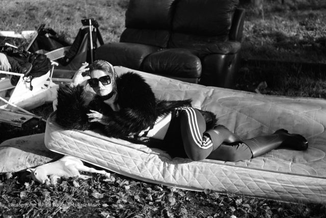 OhVibe Creative Colective Vida Trash