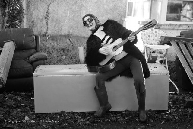 OhVibe Creative Colective Vida Trash