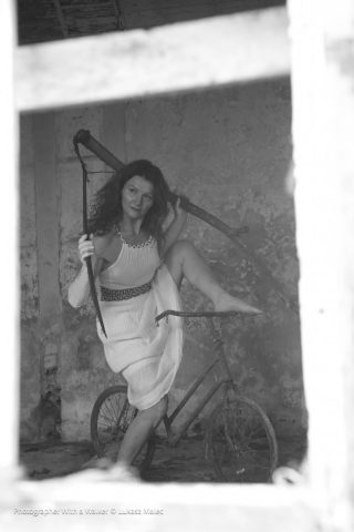 OhVibe Creative Colective Vida Trash